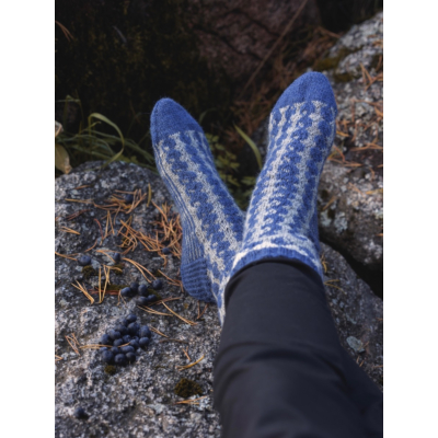 Villasukkia ja värssyjä Mustikka ohje, FIN