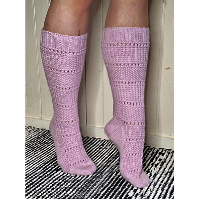 Niina-pintaneulesukat ohje, FIN