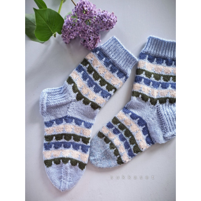 Lomalla-sukat ohje, FIN