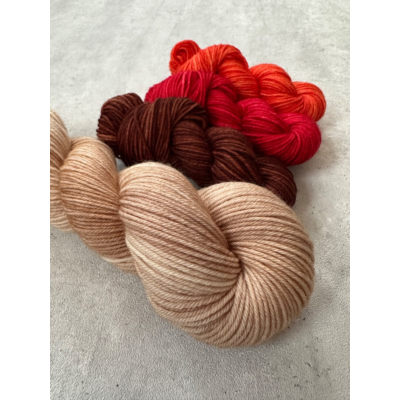 Heini Perälä MKAL 2026 - yarn kit #2 (beige and its mates)